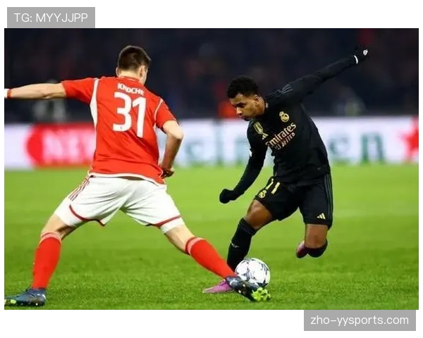 柏林联合门将容诺夫屡献神扑 赛后获评全场最佳